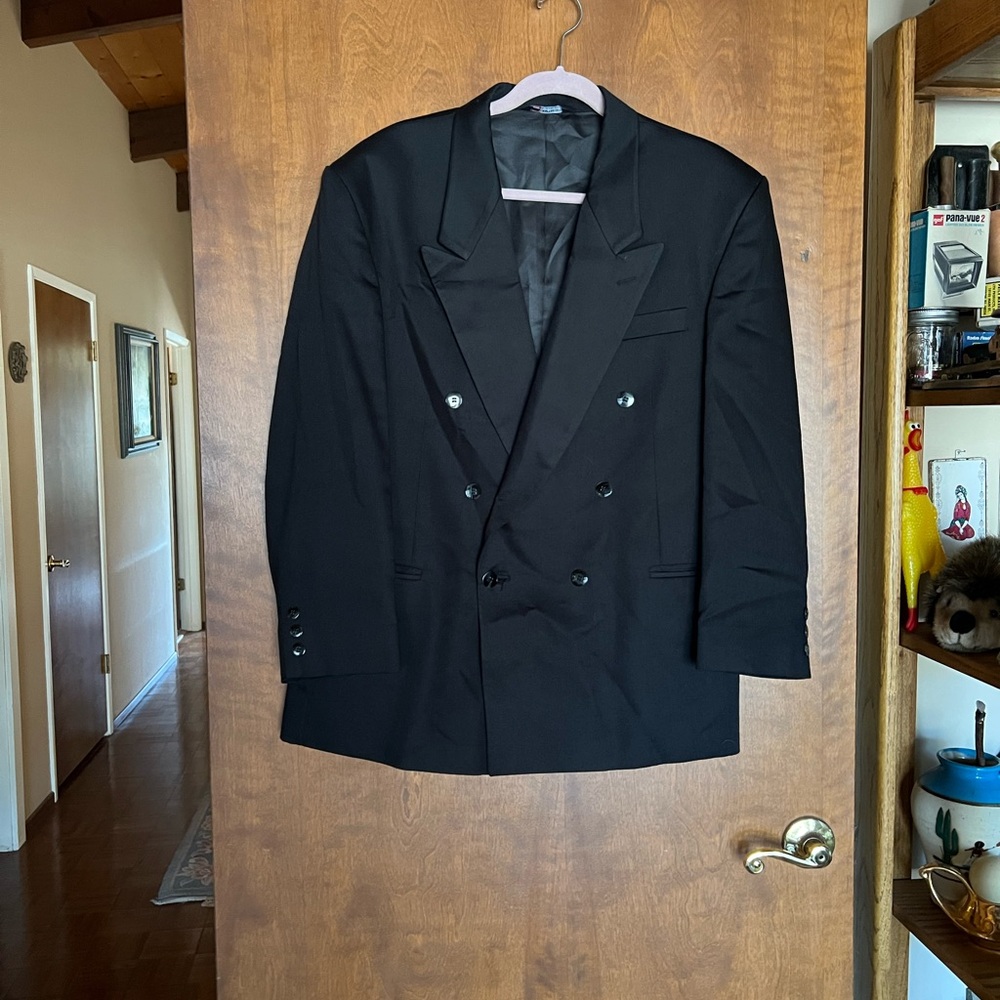 Raffi Elegant Black Double-Breasted Tuxedo Jacket